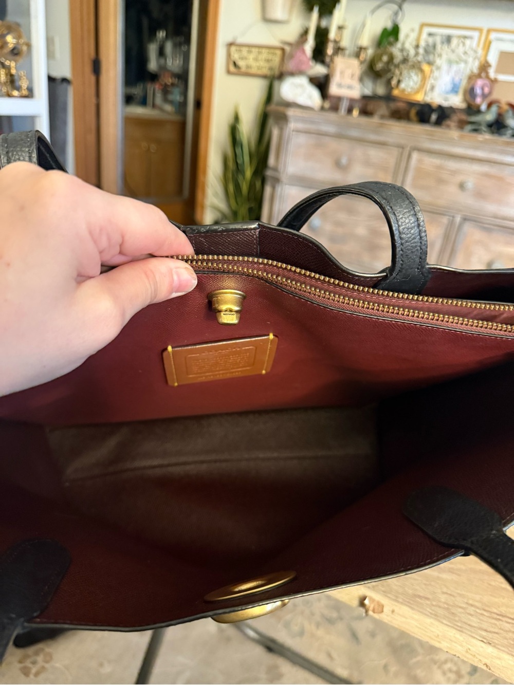 Large Coach Willow Tote - Picture 4 of 12
